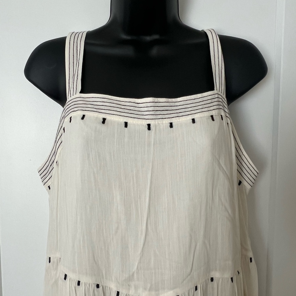 Old Navy Cream Maxi Dress - Picture 3 of 5